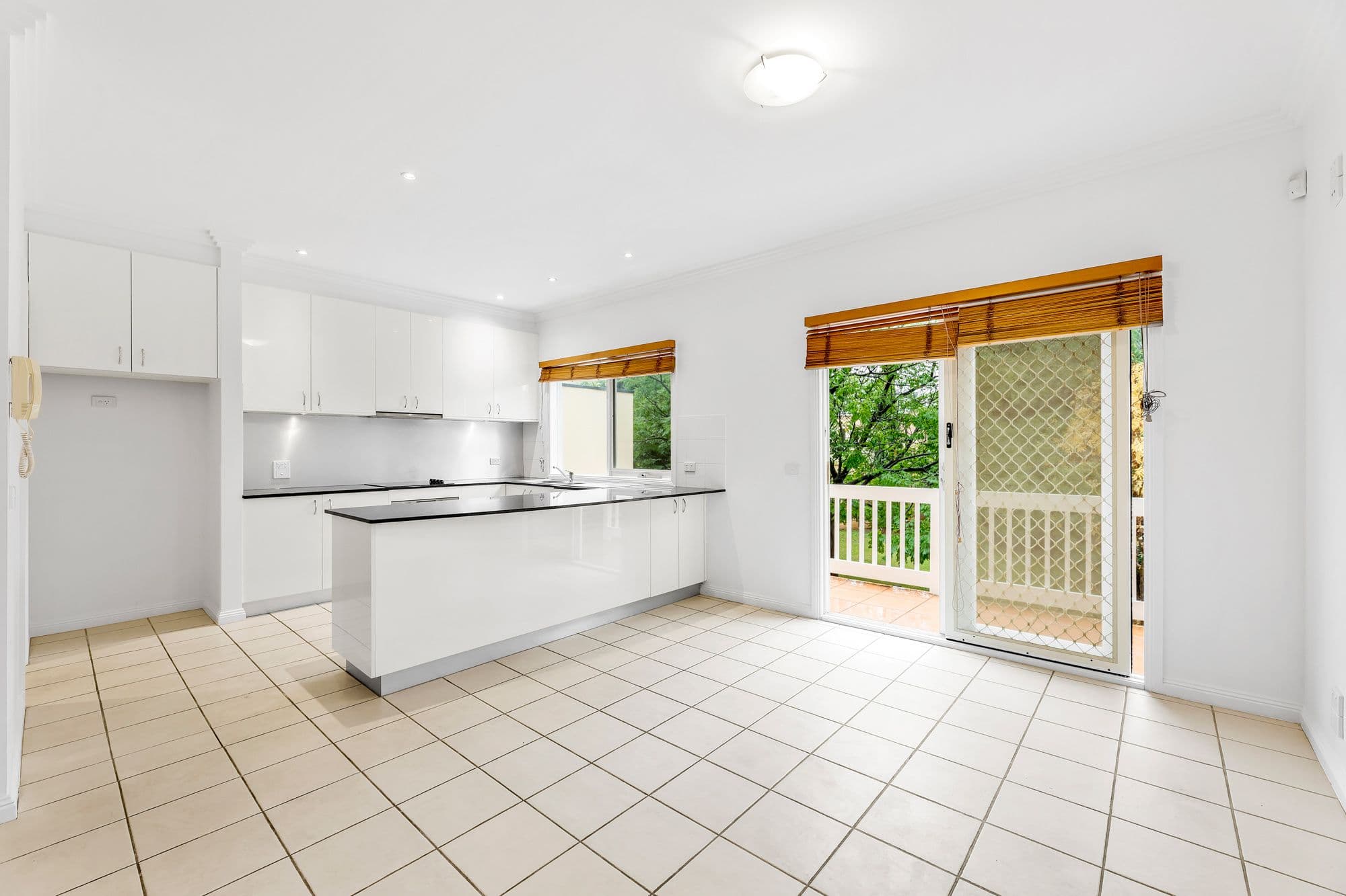 27 Oxford Street, Box Hill VIC 3128, Box Hill - Thumbnail 2