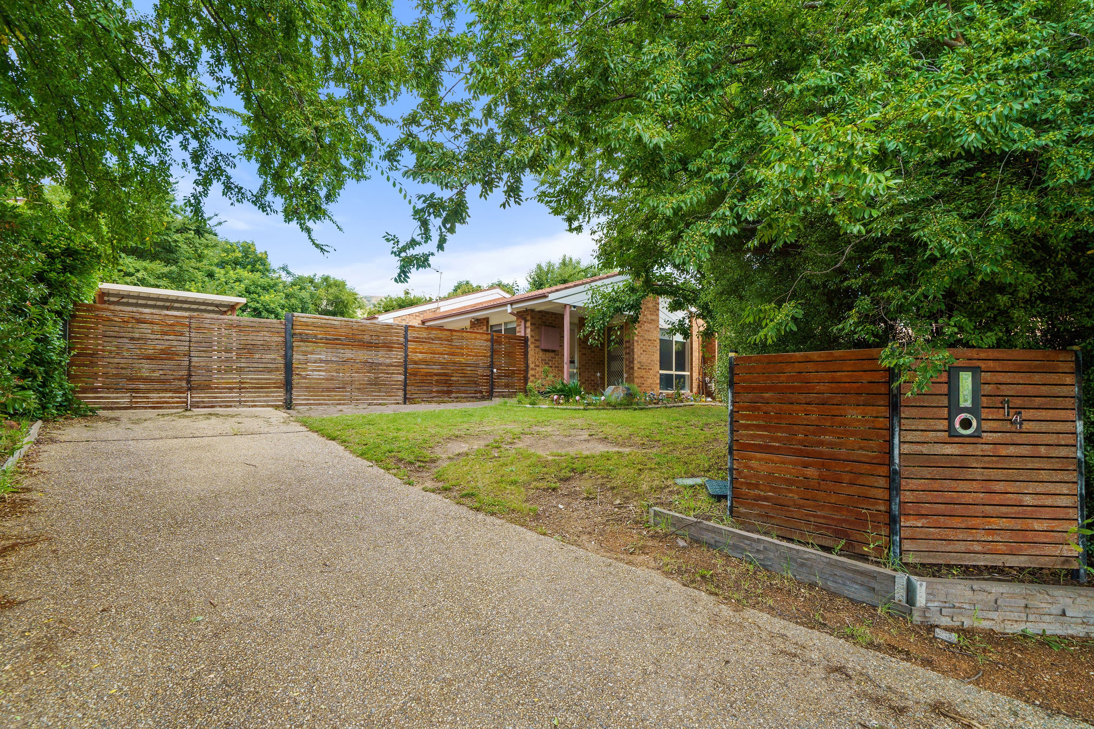 14 Wilson Crescent, Banks ACT 2906, Banks - Thumbnail 2