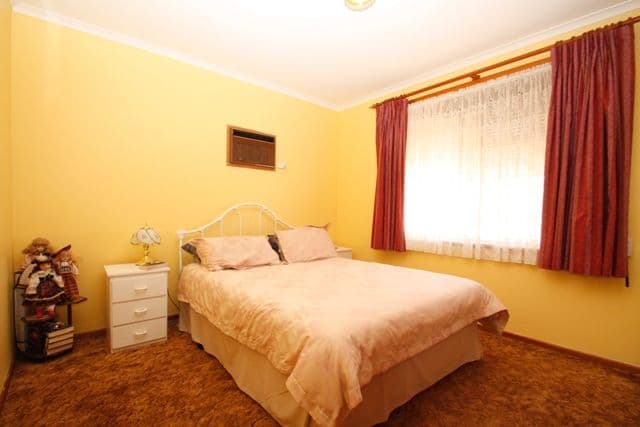 11 Garrard Street, BARMERA SA 5345, Barmera - Thumbnail 5