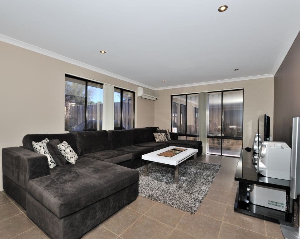 105 Granesse Drive, ELLENBROOK WA 6069, Ellenbrook - Thumbnail 3