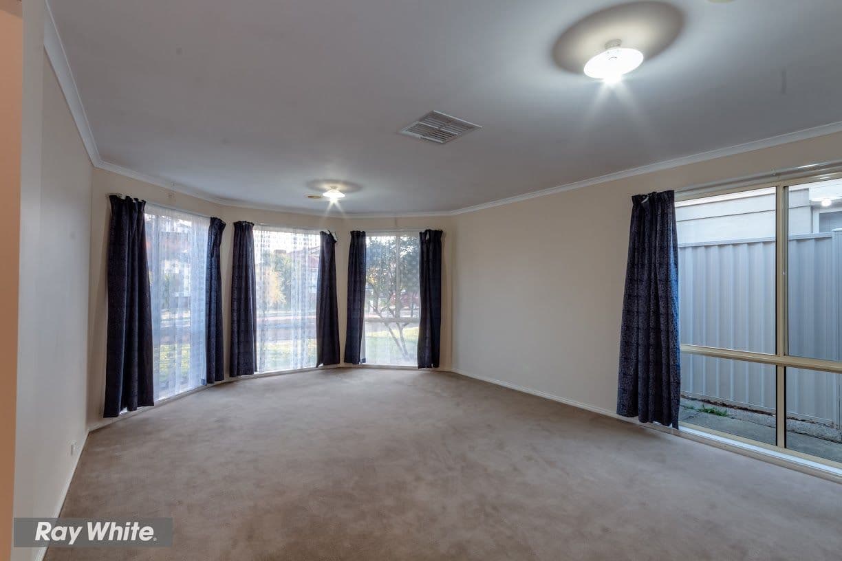 18 Knightsbridge Drive, TARNEIT VIC 3029, Tarneit - Thumbnail 2
