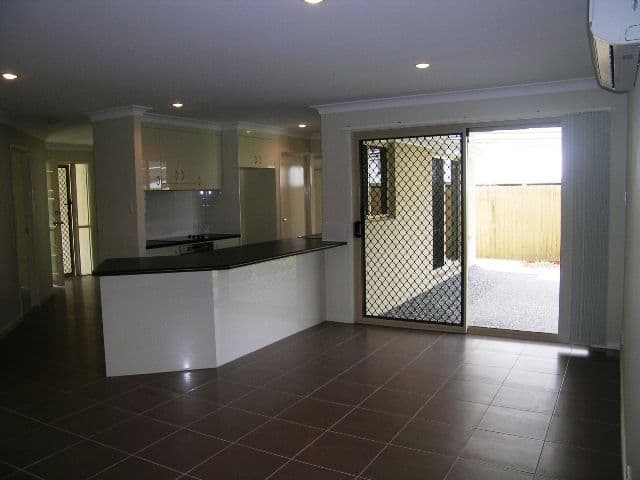 8 Tropical Drive, FOREST LAKE QLD 4078, Forest Lake - Thumbnail 5