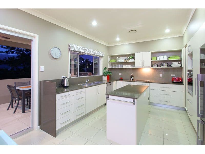 90 Sixth Avenue, WINDSOR QLD 4030, Windsor - Thumbnail 4