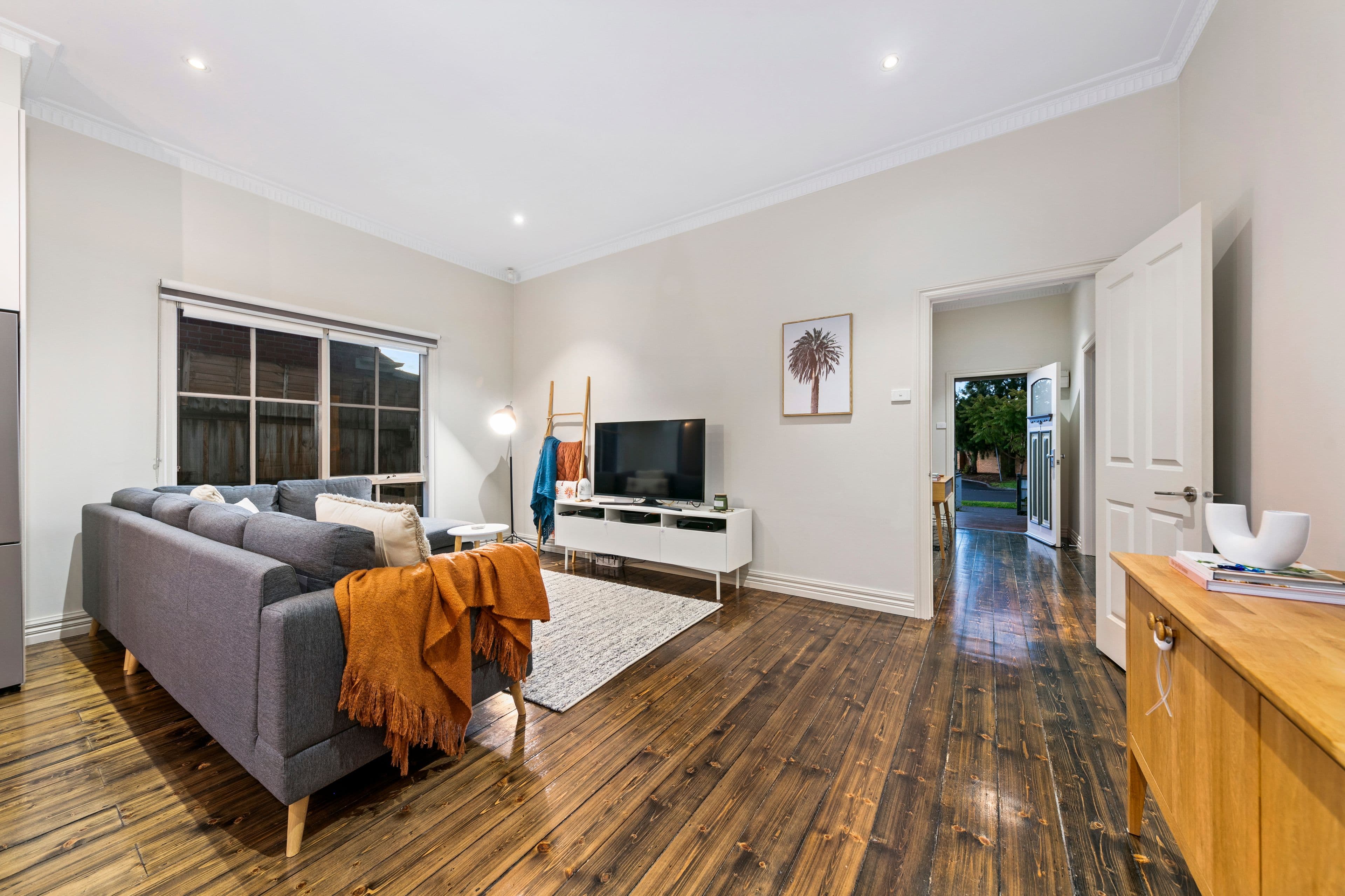 15 Cuthbert Road, Reservoir VIC 3073, Reservoir - Thumbnail 3