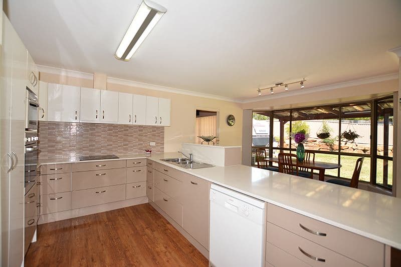 8 High Ridge Road, Gaven QLD 4211, Gaven - Thumbnail 6