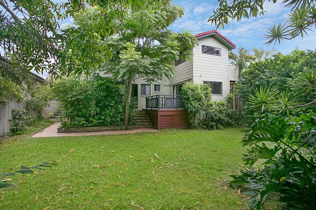 8 Raymond Avenue, Bundall QLD 4217, Bundall - Thumbnail 4