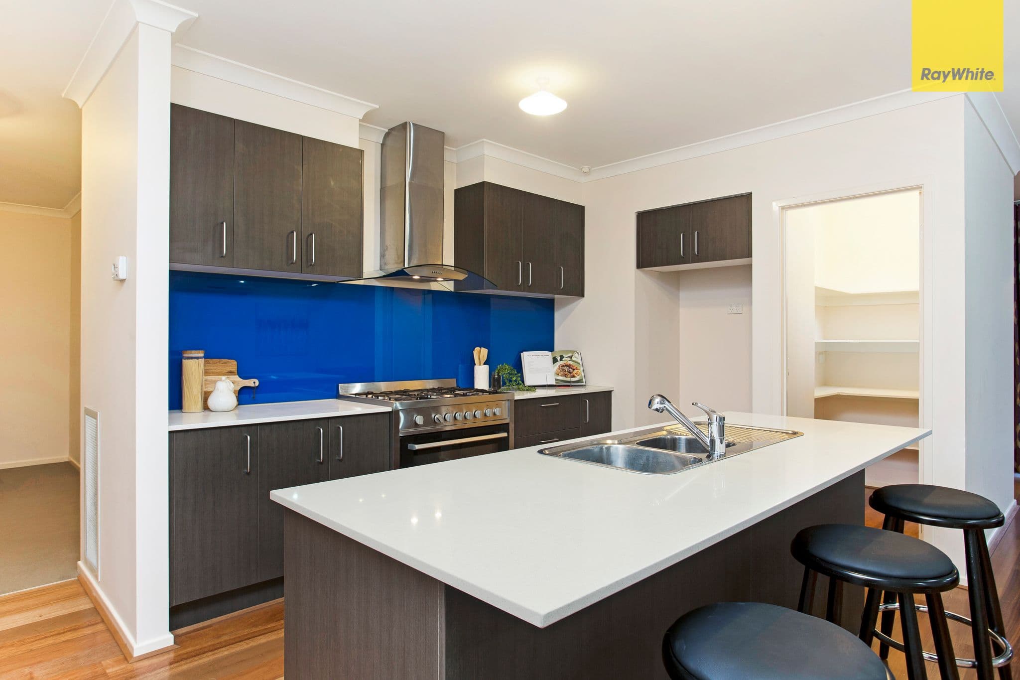 6 Scotney Road, Craigieburn VIC 3064, Craigieburn - Thumbnail 3