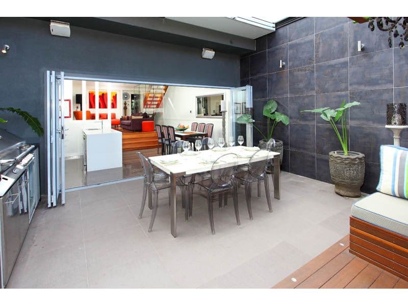 20 Baynes Street, Highgate Hill QLD 4101, Highgate Hill - Image 1