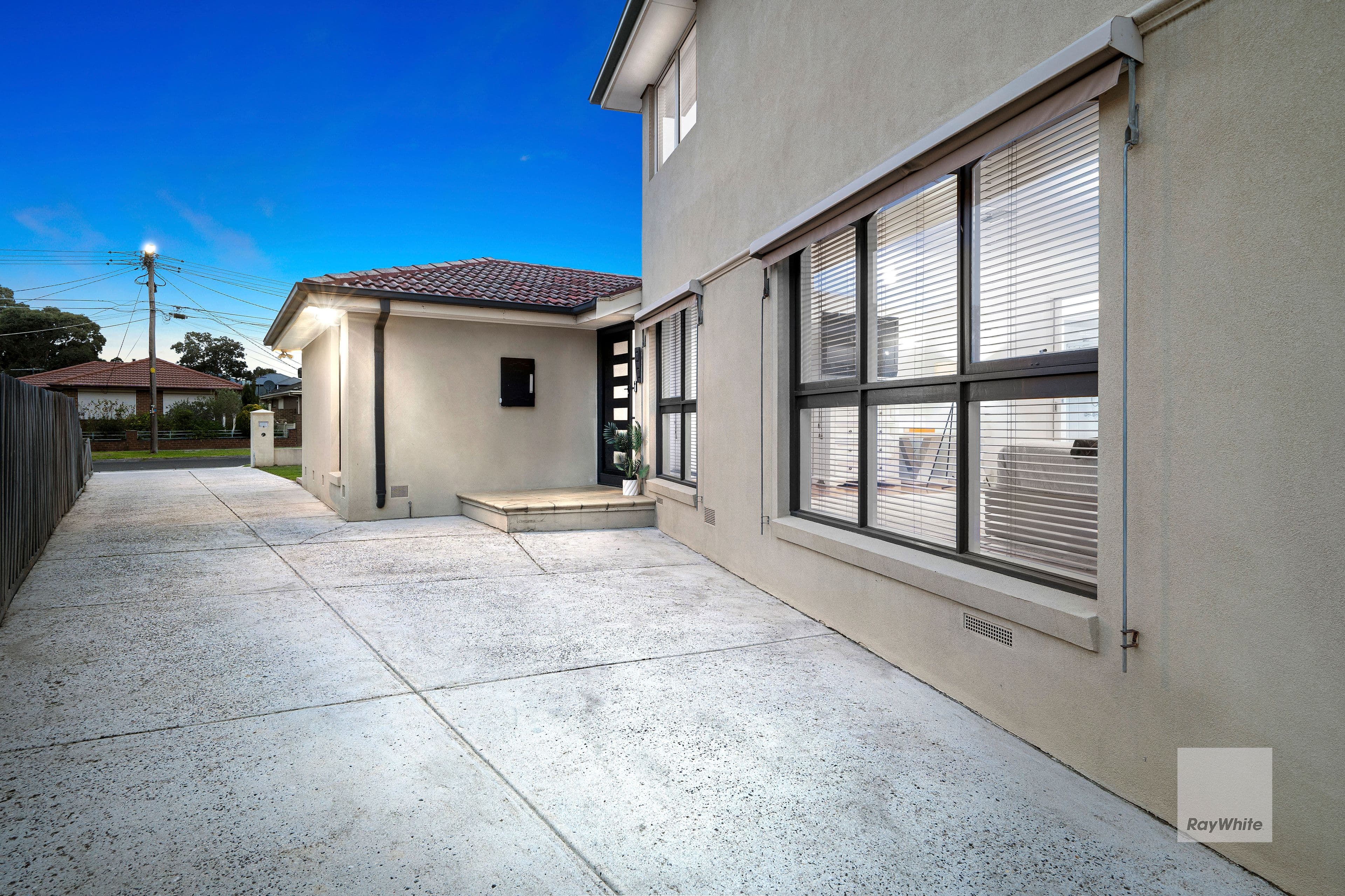 16 Cumberland Crescent, Thomastown VIC 3074, Thomastown - Thumbnail 2
