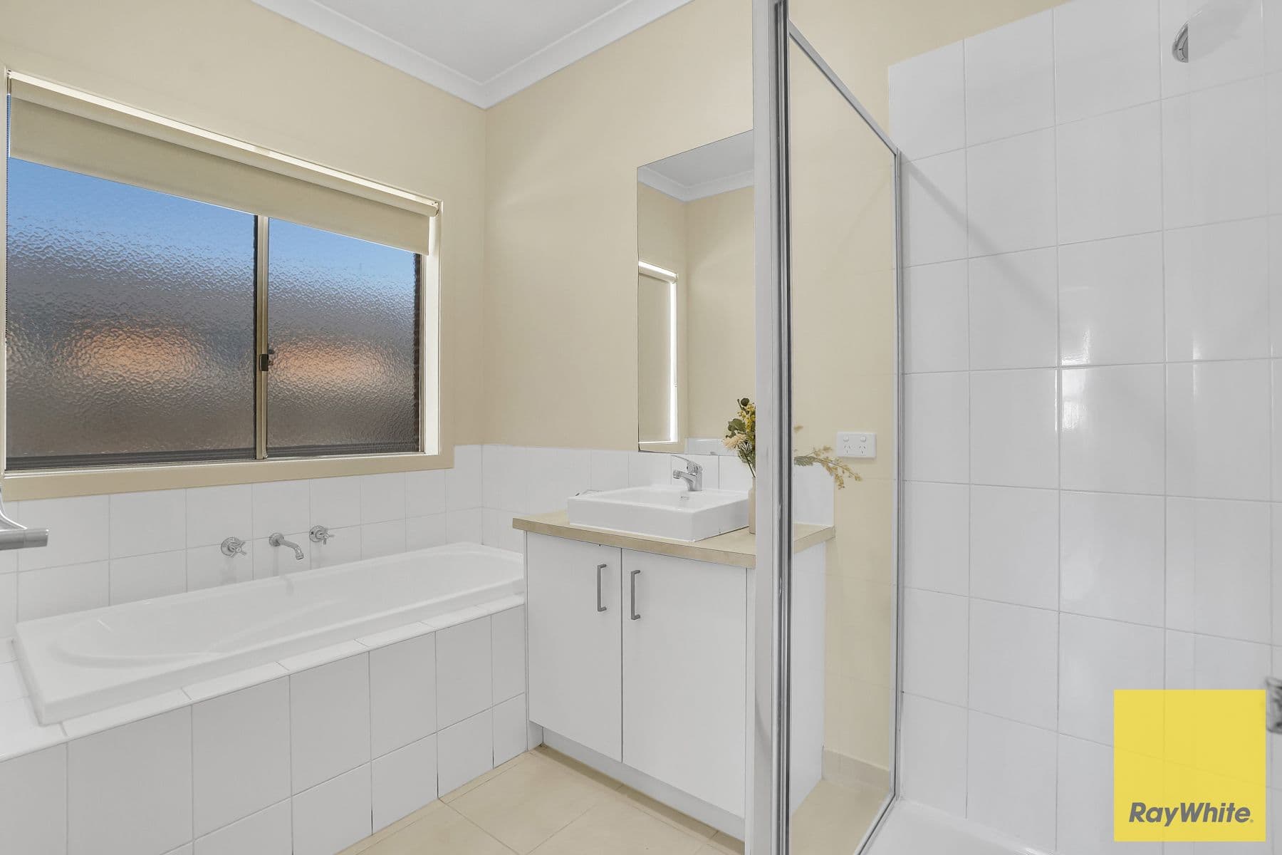 71 Rose Grange Boulevard, Tarneit VIC 3029, Tarneit - Thumbnail 4