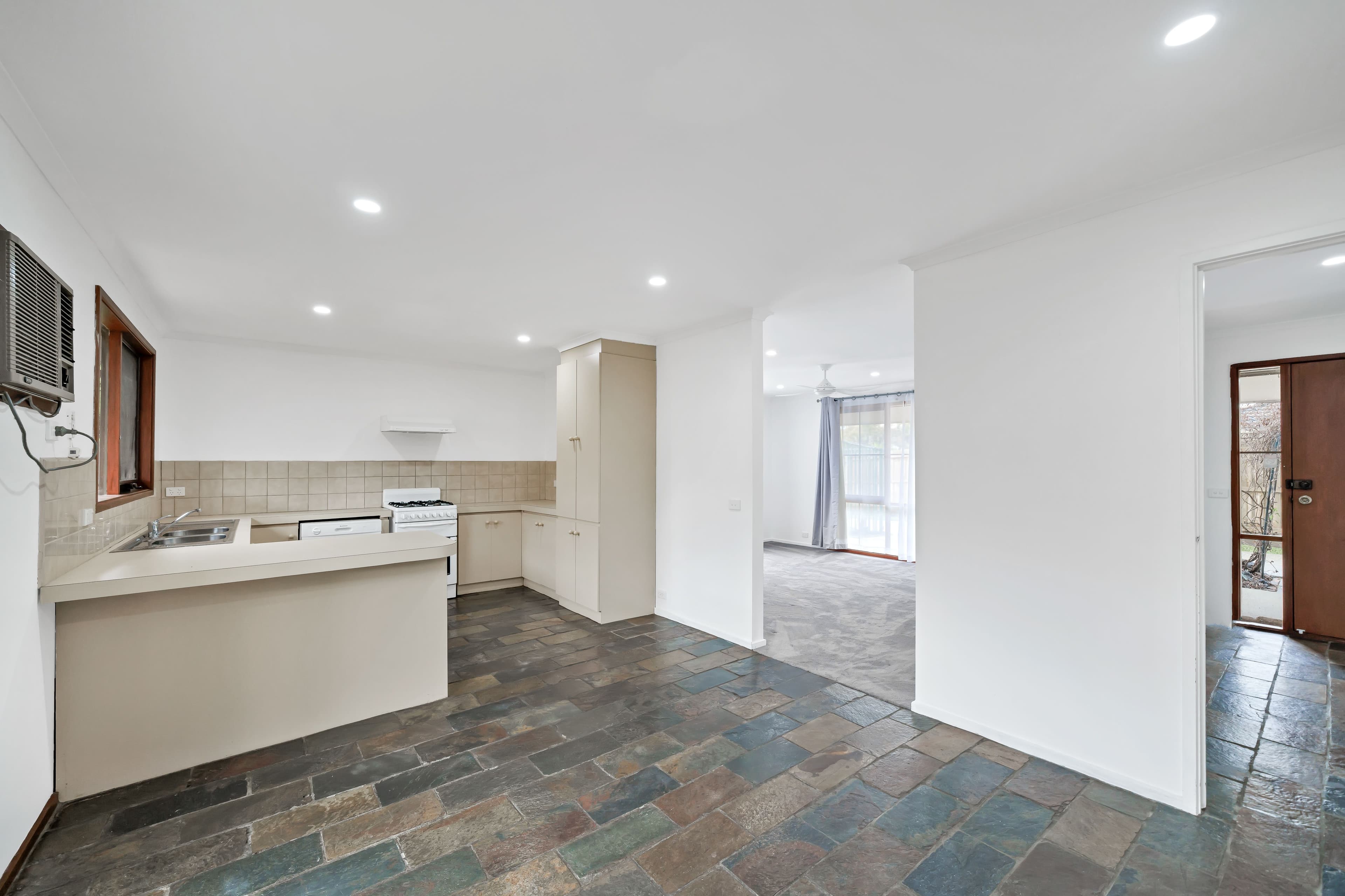 25 Cameron Way, Pakenham VIC 3810, Pakenham - Thumbnail 5