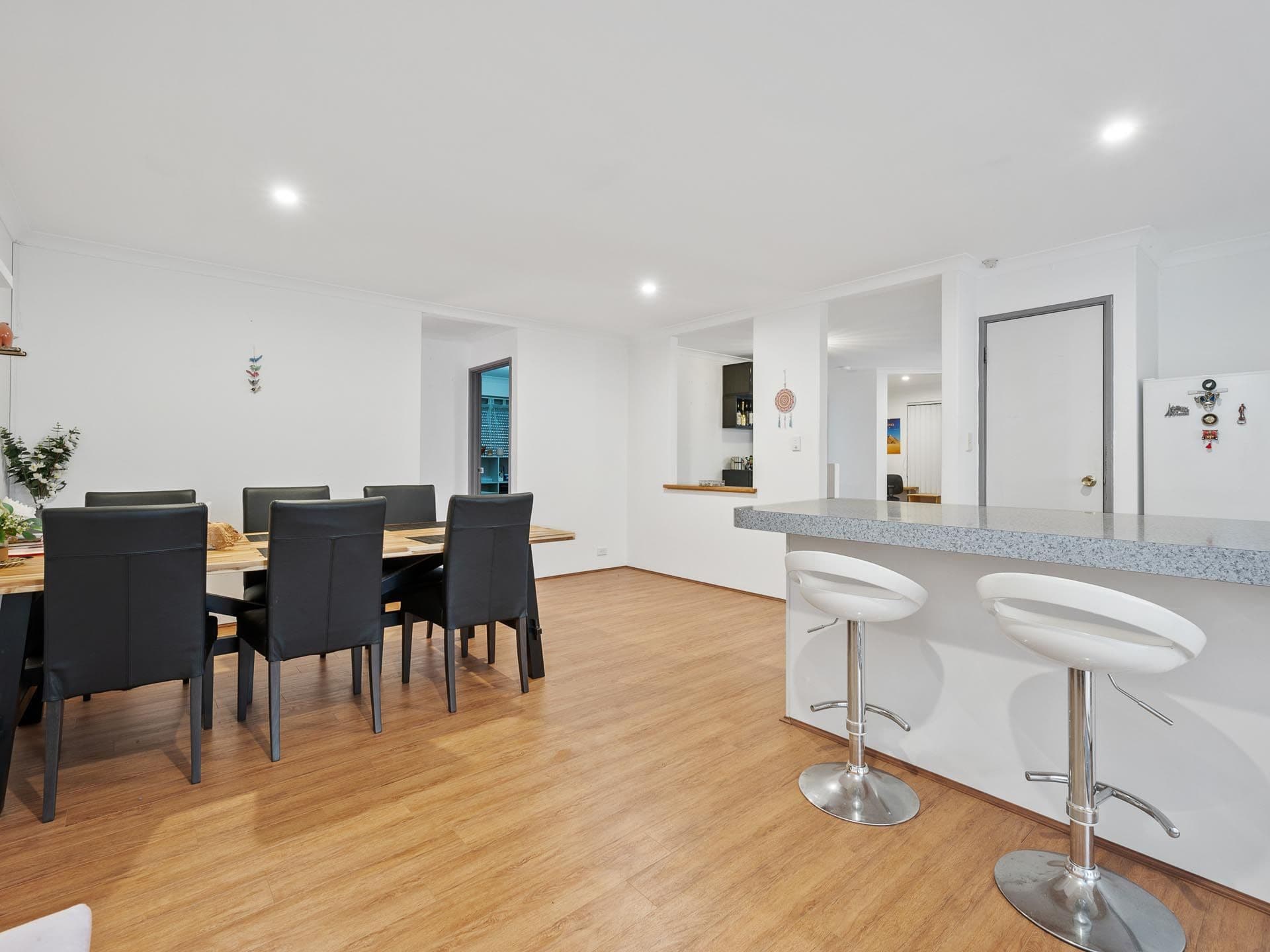 33 Parkview Parade, Redcliffe WA 6104, Redcliffe - Thumbnail 2