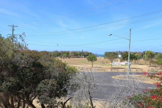 2 Zunker Street, BURNETT HEADS QLD 4670, Burnett Heads - Thumbnail 3