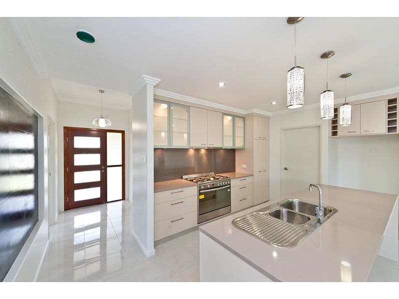 20 Tamarind Avenue, NORMAN GARDENS QLD 4701, Norman Gardens - Thumbnail 2