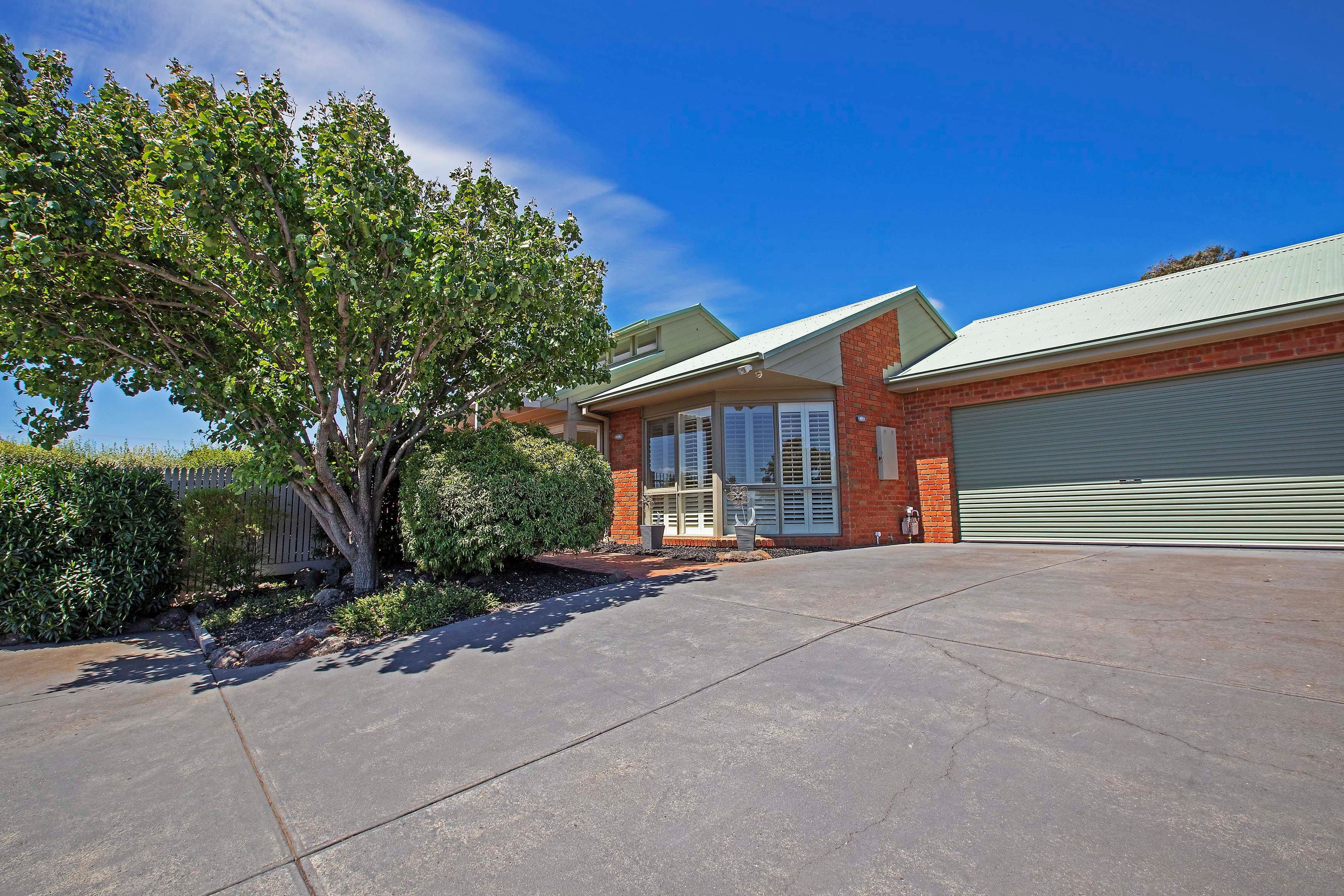 28 Grosvenor Drive, Wandana Heights VIC 3216, Wandana Heights - Thumbnail 2
