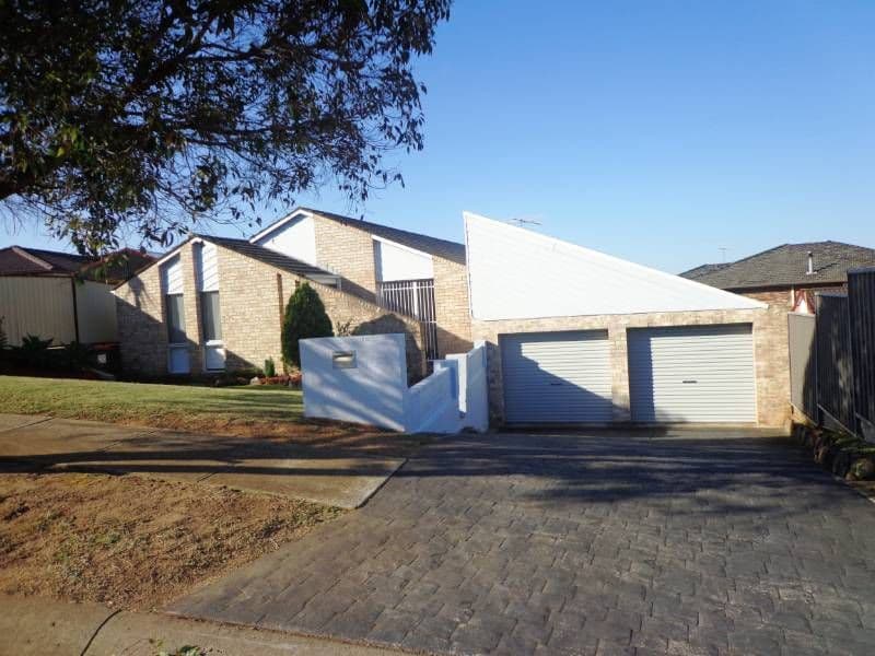 4 Glen Elgin Crescent, EDENSOR PARK NSW 2176, Edensor Park - Image 1