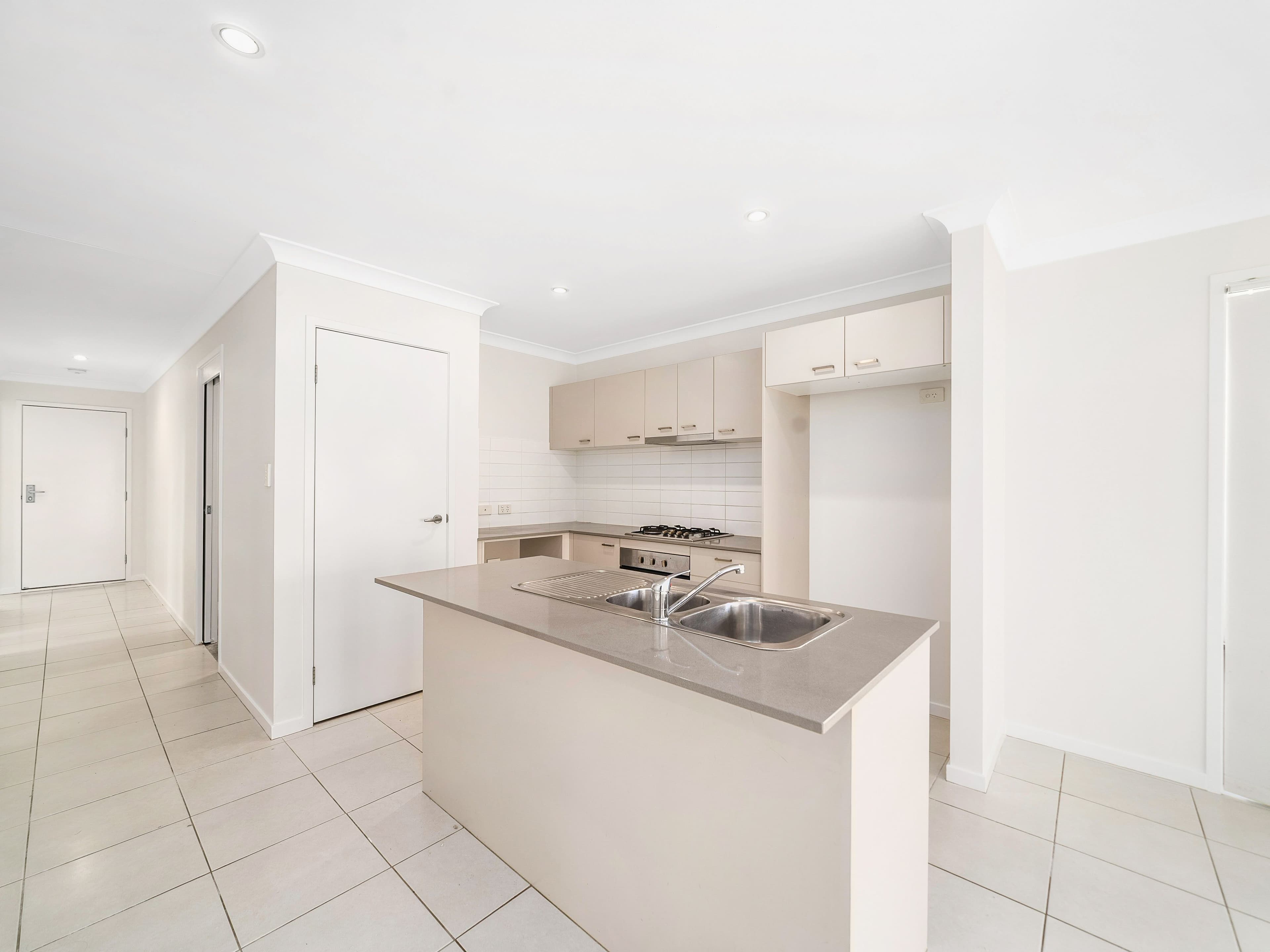 39 Bowerbird Crescent, Dakabin QLD 4503, Dakabin - Thumbnail 2