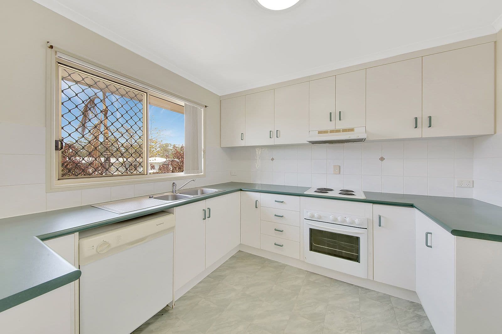104a Sun Valley Road, Kin Kora QLD 4680, Kin Kora - Thumbnail 4