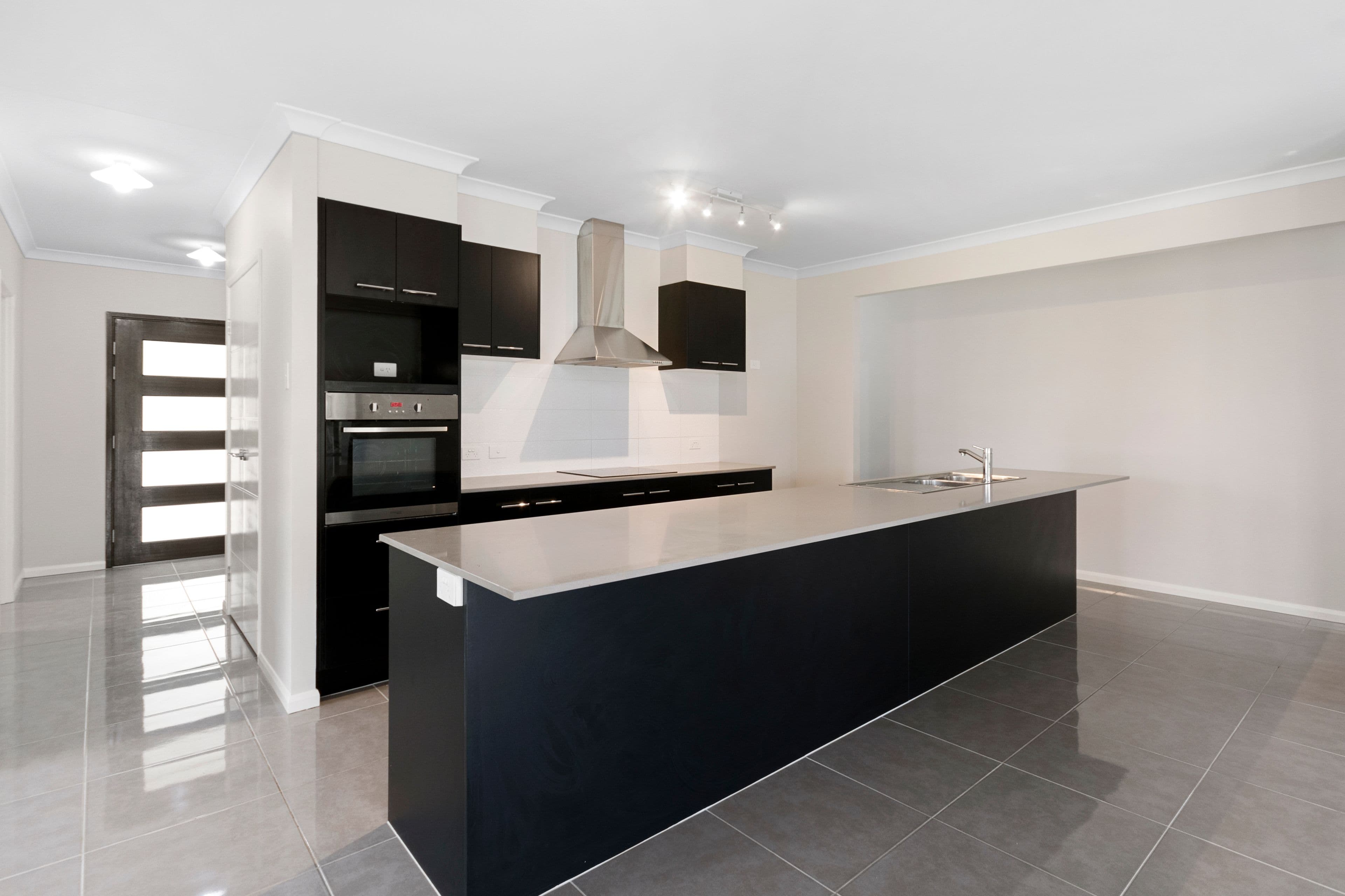20 Westwood Crescent, Hatton Vale QLD 4341, Hatton Vale - Thumbnail 2