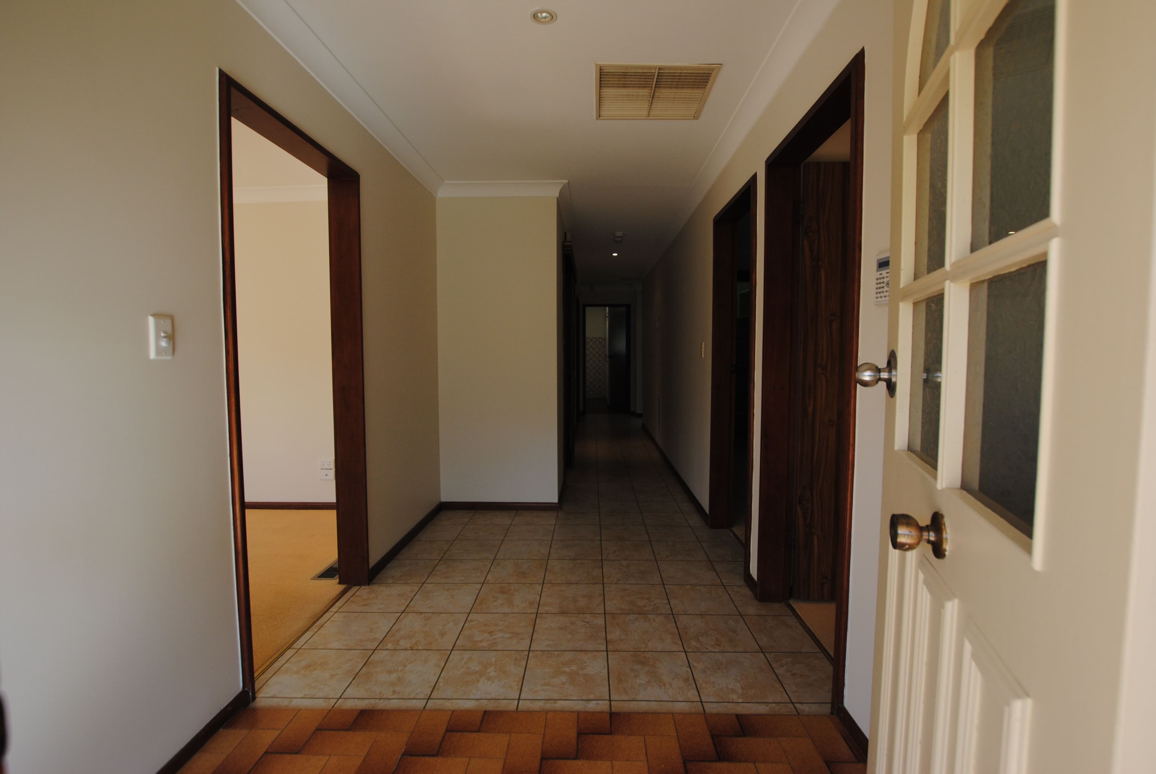 24 Ledgerwood Street, Griffith - Thumbnail 2