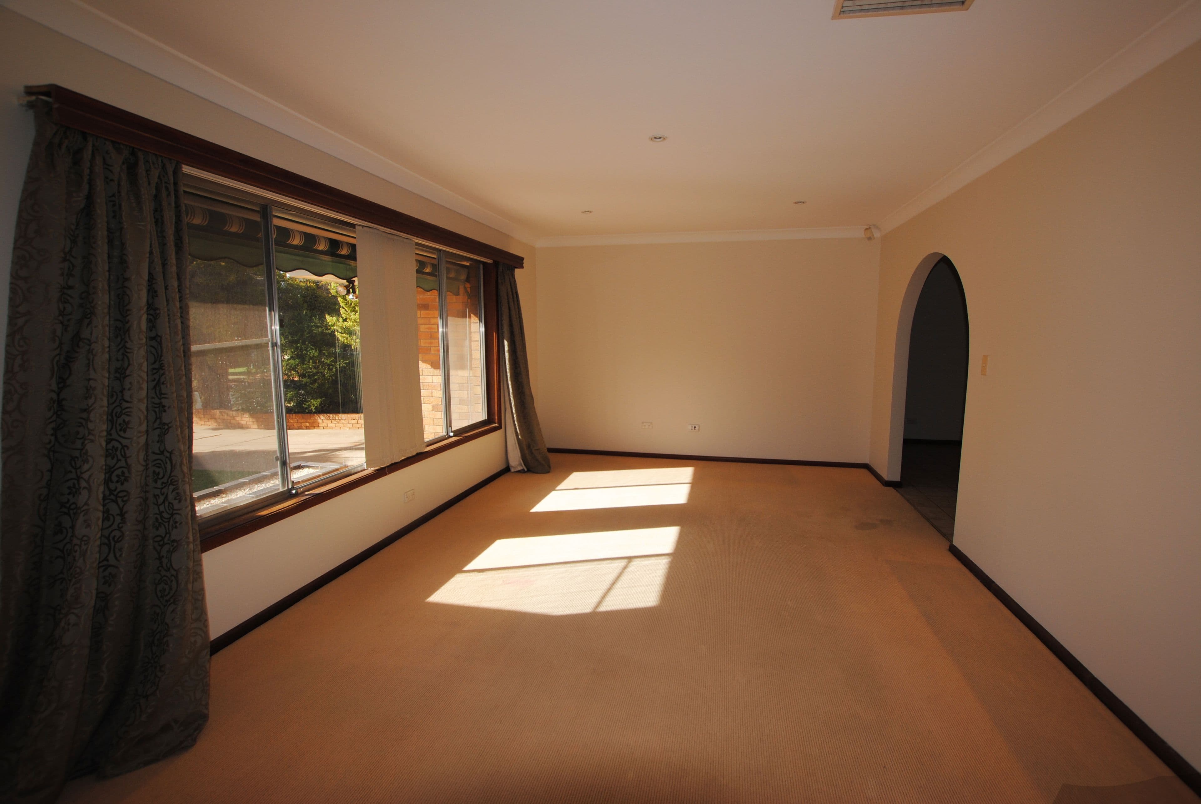 24 Ledgerwood Street, Griffith - Thumbnail 3