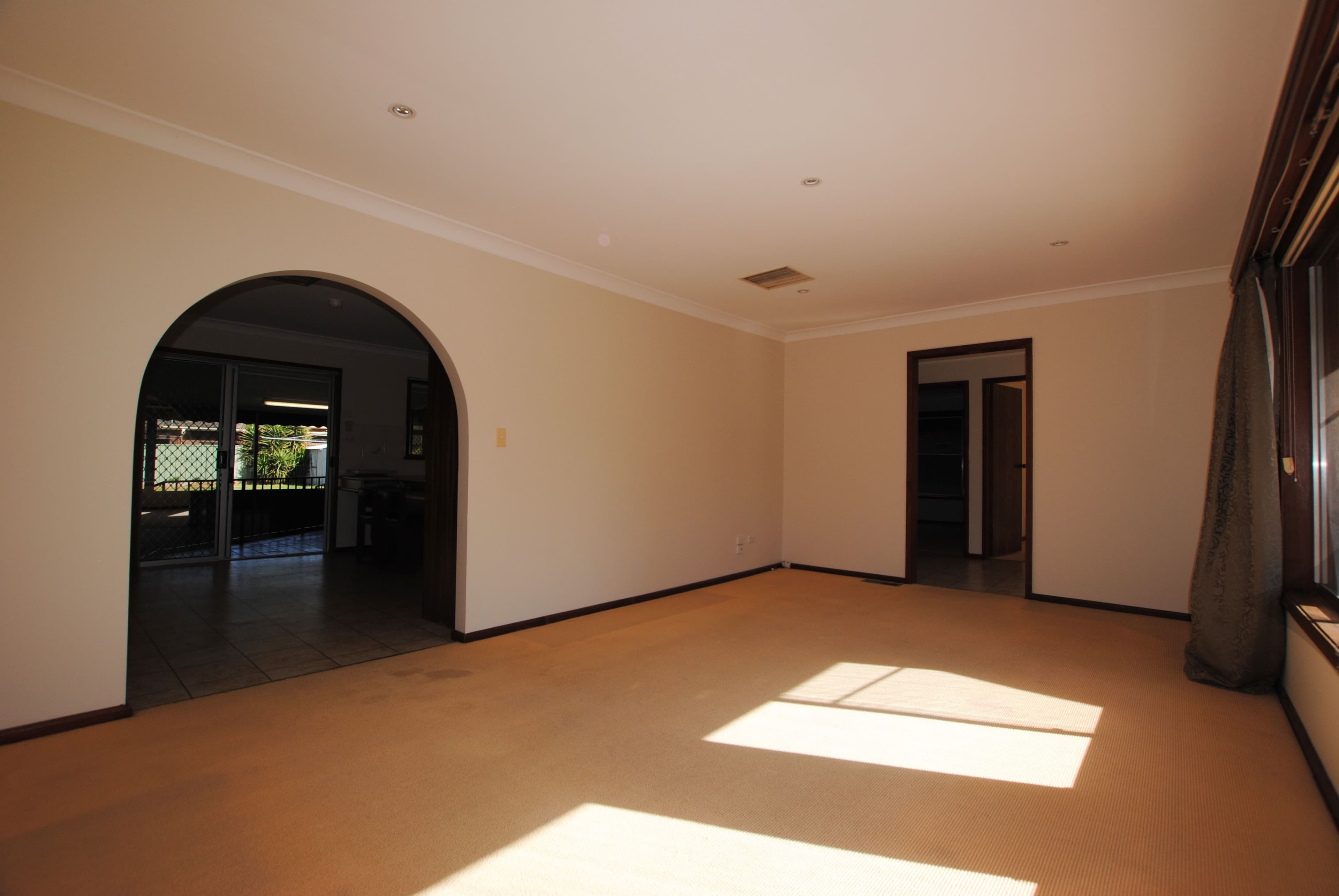 24 Ledgerwood Street, Griffith - Thumbnail 5