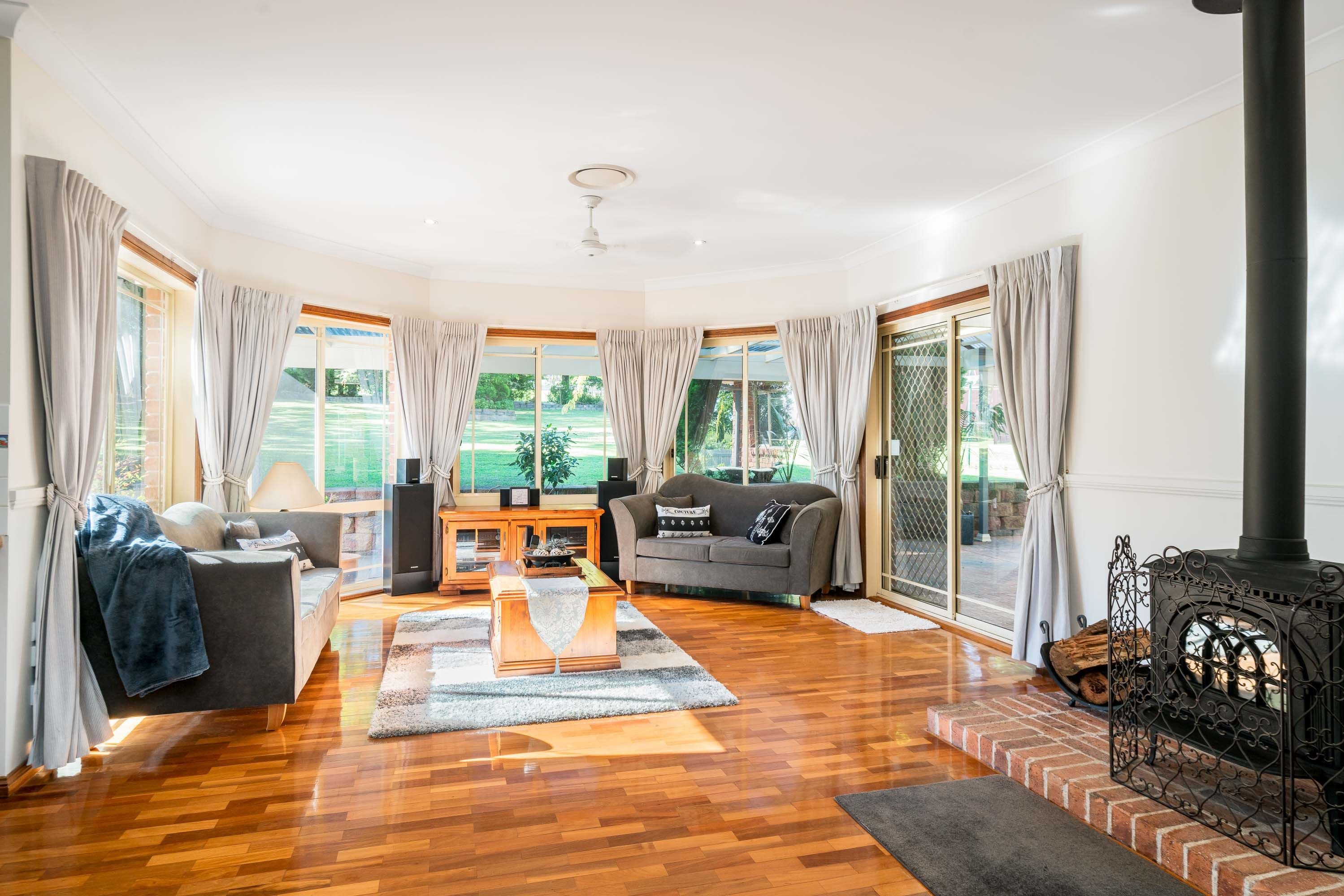 22 Sickles Drive, Grasmere - Thumbnail 6