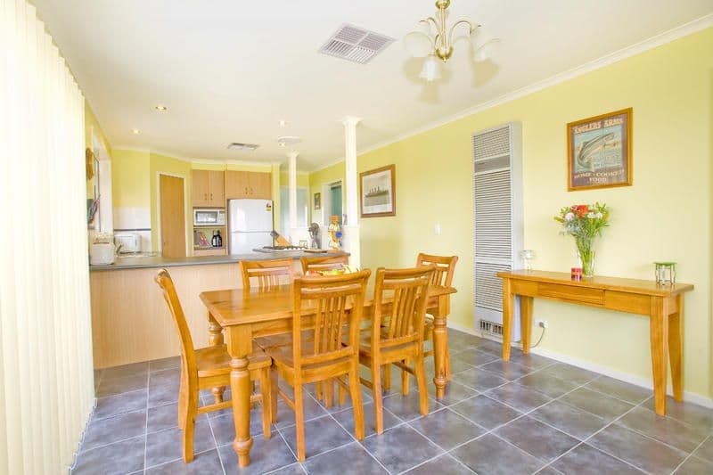 61 Gloucester Street, GROVEDALE VIC 3216, Grovedale - Thumbnail 3