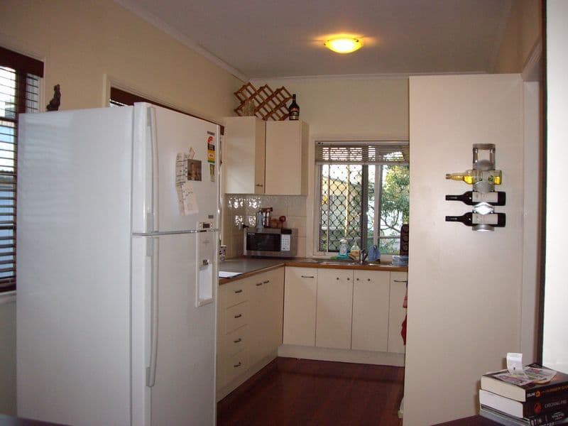 38 Hood Street, SHERWOOD QLD 4075, Sherwood - Thumbnail 2