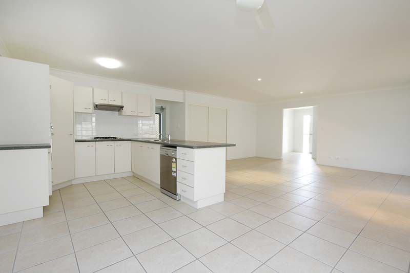 6 Helmsman Drive, SHOAL POINT QLD 4750, Shoal Point - Thumbnail 5