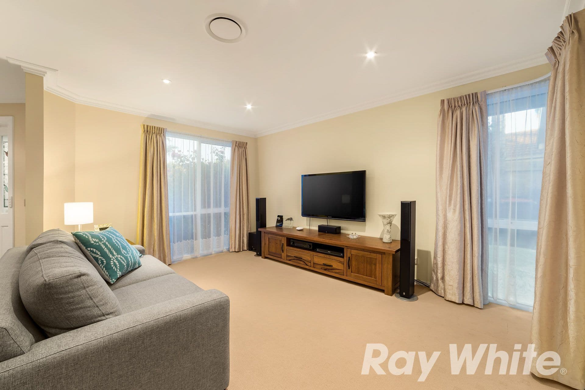 17 Hancock Drive, Ferntree Gully VIC 3156, Ferntree Gully - Thumbnail 3