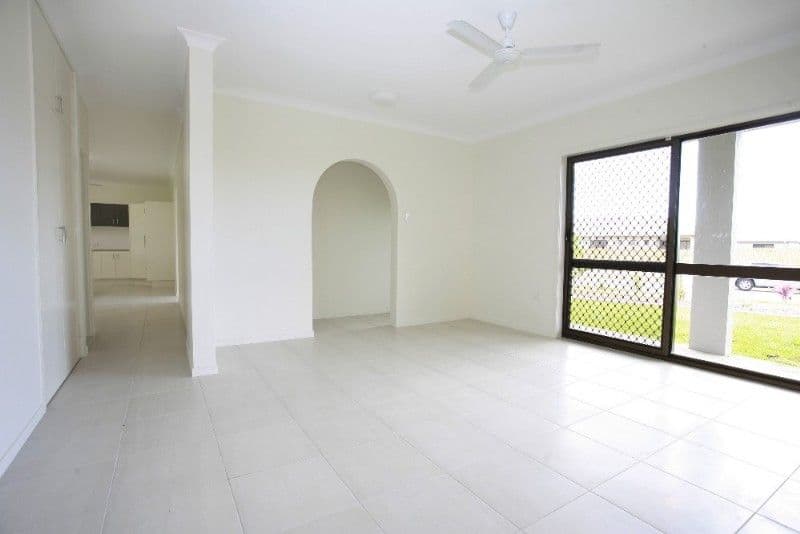 20 Parklands Drive, MOUNT LOUISA QLD 4814, Mount Louisa - Thumbnail 6