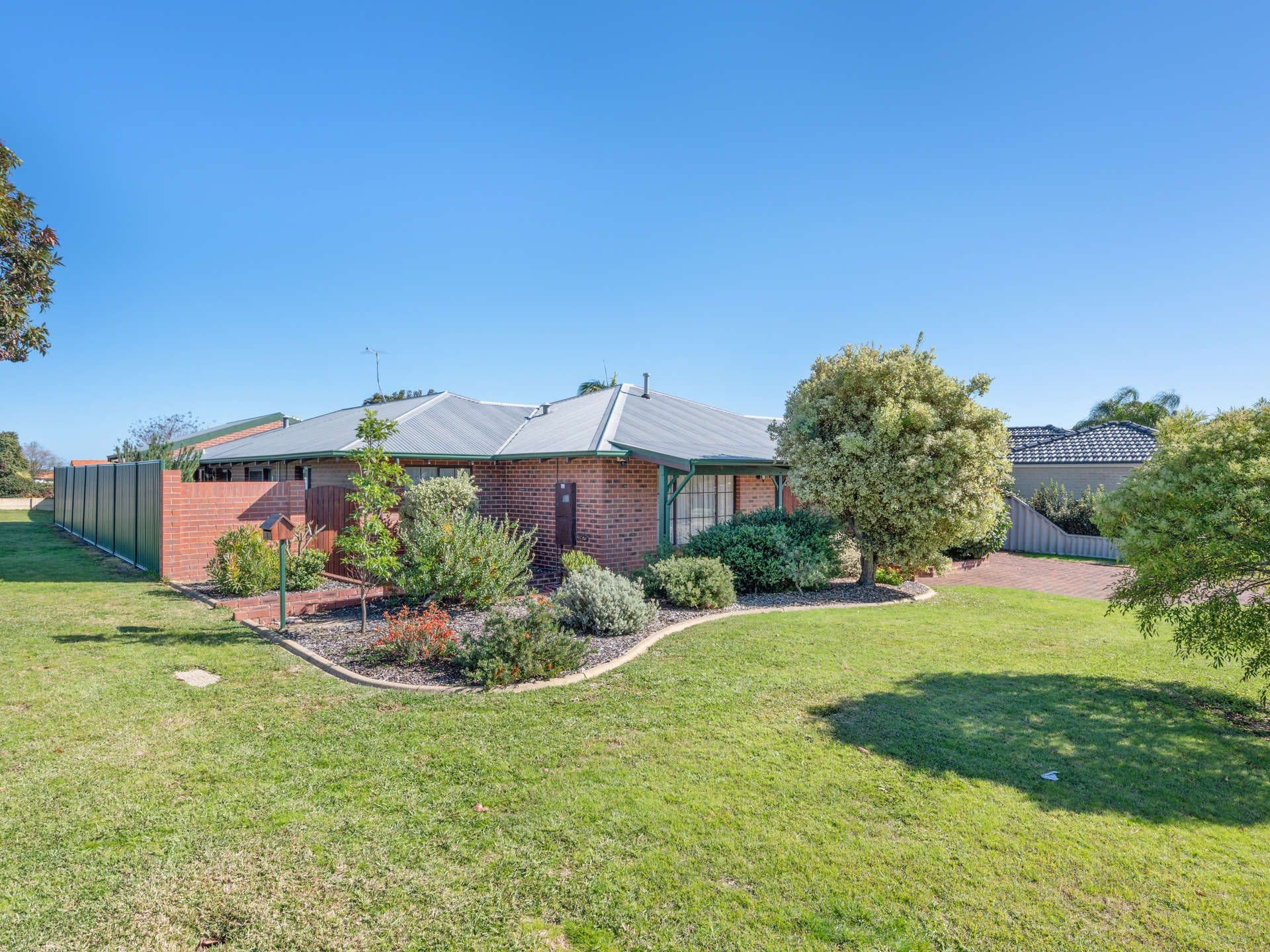 1 Elbury Court, Kingsley WA 6026, Kingsley - Image 1