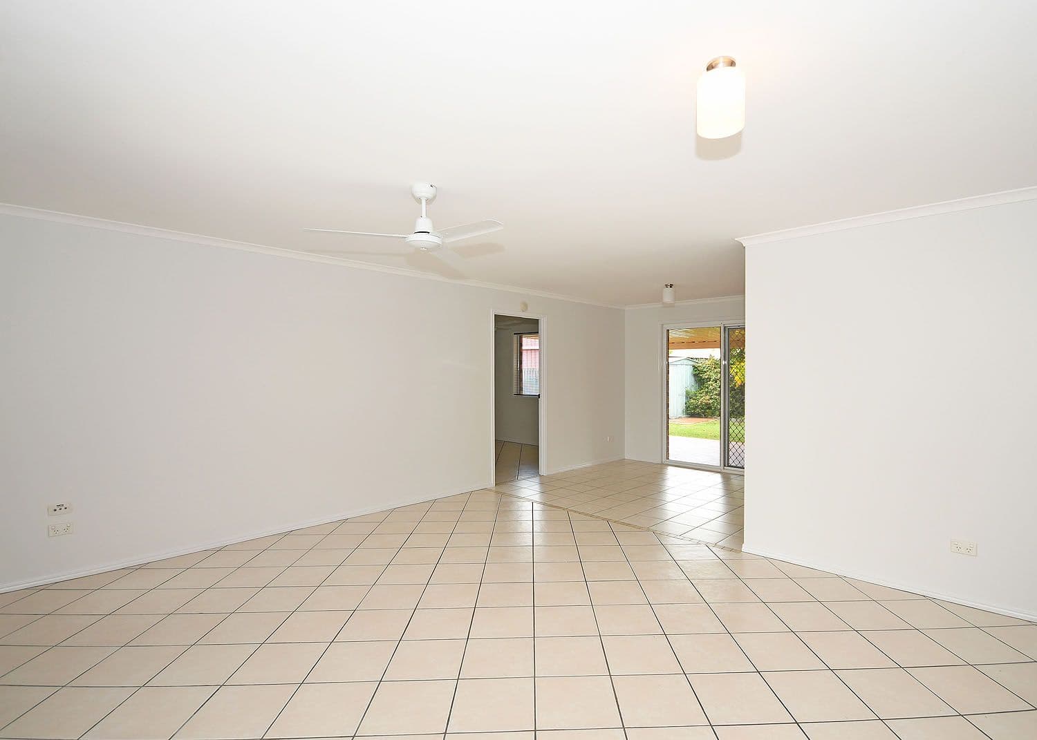 10 Hood Street, Urangan QLD 4655, Urangan - Thumbnail 5