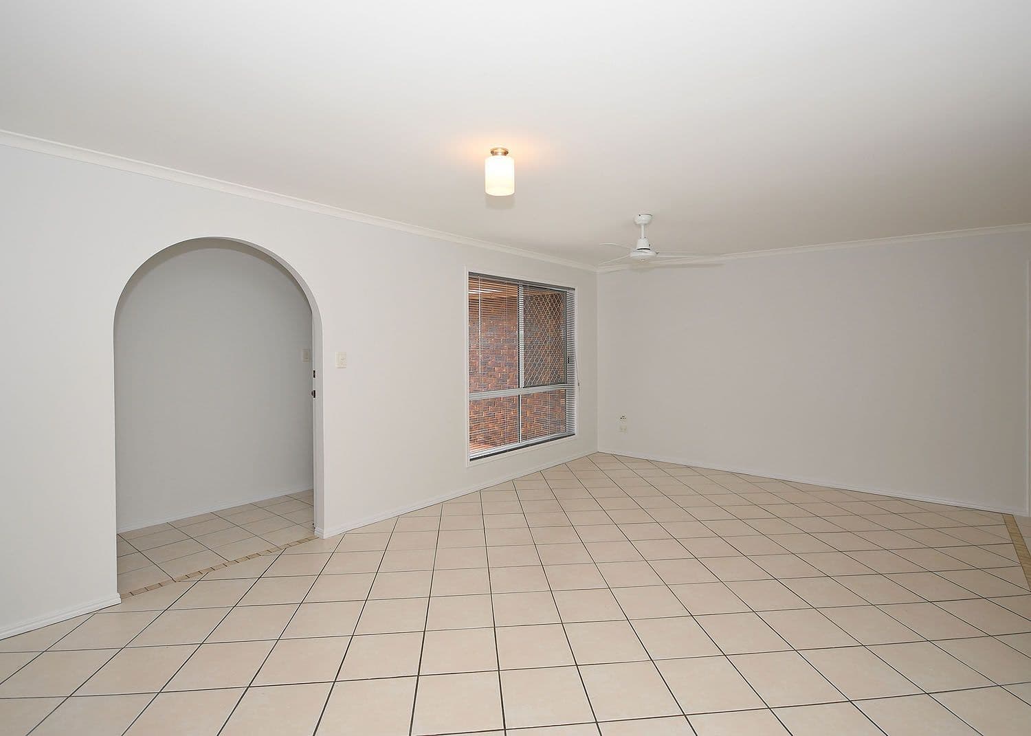 10 Hood Street, Urangan QLD 4655, Urangan - Thumbnail 6