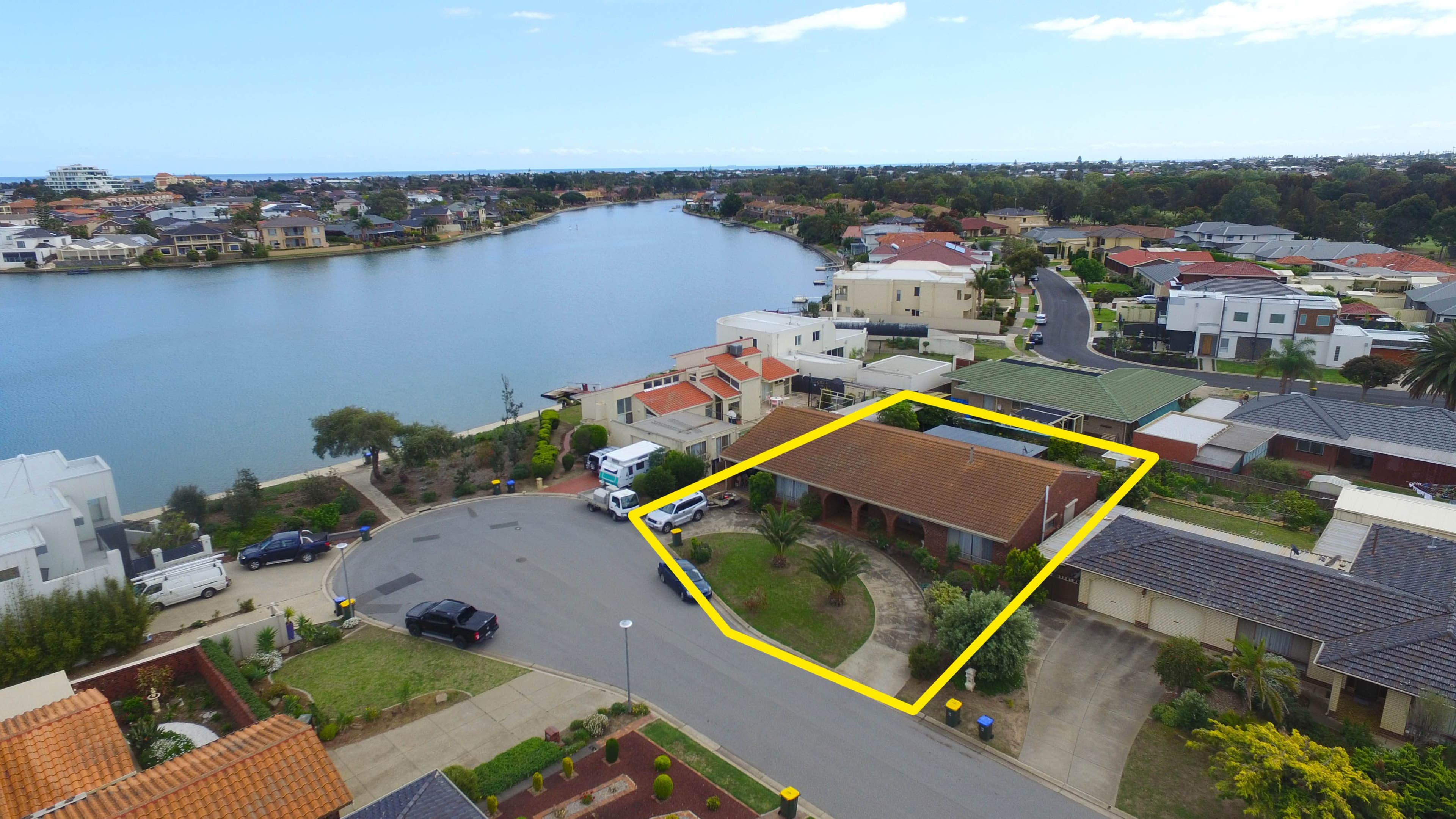 5 Lakewood Court, West Lakes SA 5021, West Lakes - Image 1
