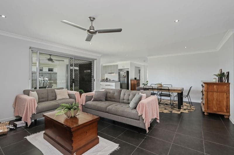 40 Petrel Crescent, Mountain Creek - Thumbnail 5