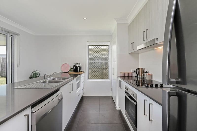 40 Petrel Crescent, Mountain Creek - Thumbnail 7