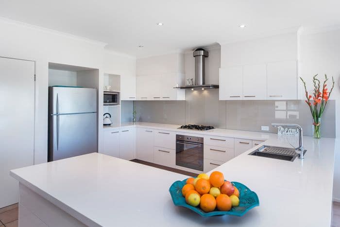 31 Glenwater Crescent, Helensvale QLD 4212, Helensvale - Thumbnail 3