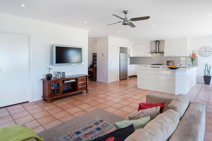31 Glenwater Crescent, Helensvale QLD 4212, Helensvale - Thumbnail 5