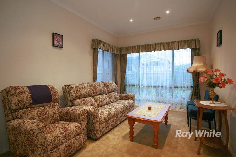 31 Amhurst Drive, NARRE WARREN SOUTH VIC 3805, Narre Warren South - Thumbnail 6
