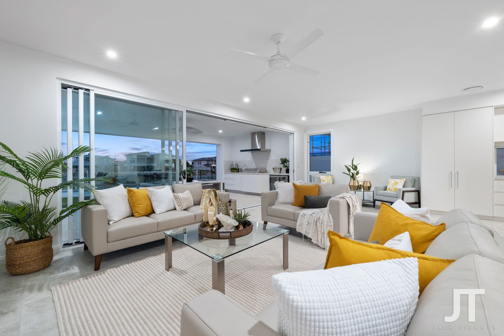 35 Santa Monica Boulevard, Hope Island QLD 4212, Hope Island - Thumbnail 7