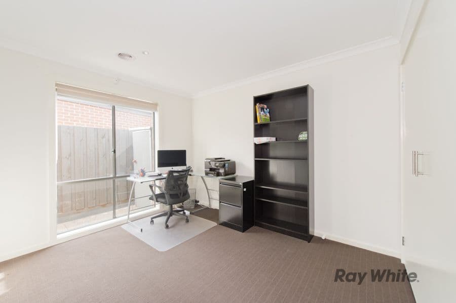 35 Burswood Circuit, Melton West VIC 3337, Melton West - Thumbnail 6