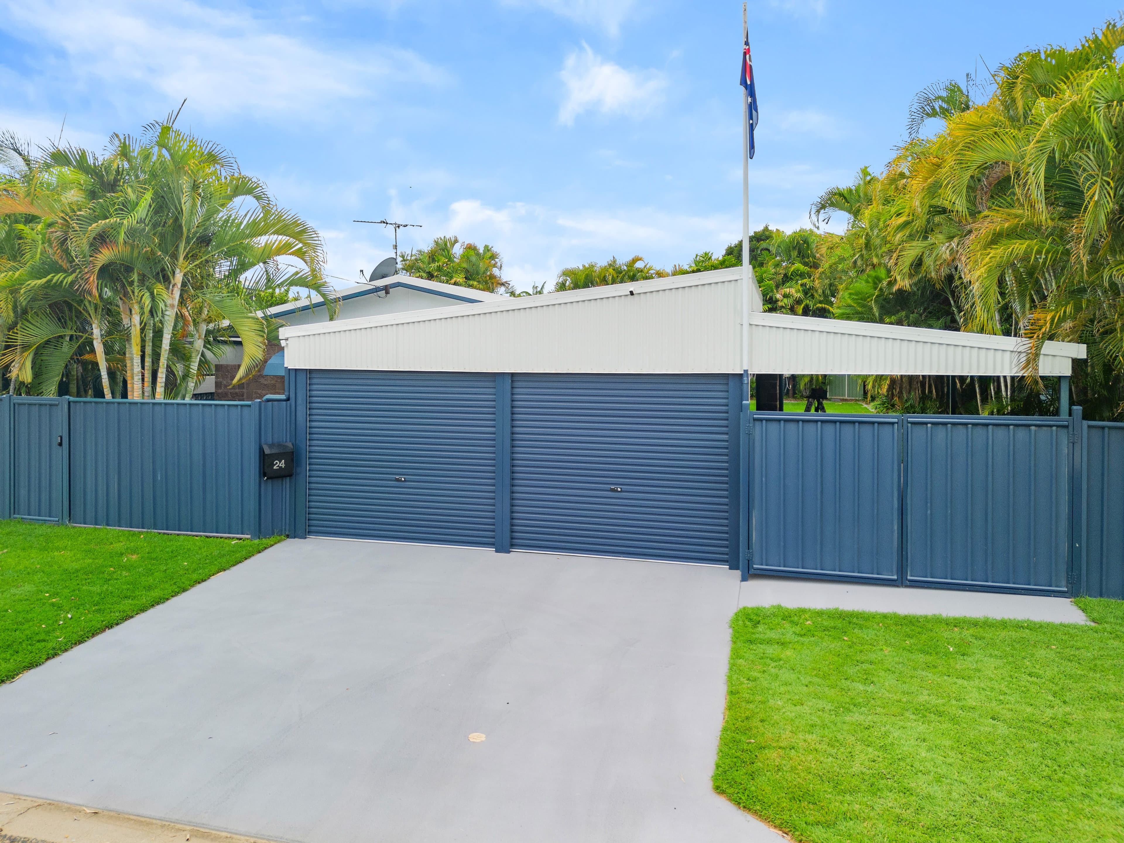 24 Colleen Avenue, Emerald QLD 4720, Emerald - Image 1