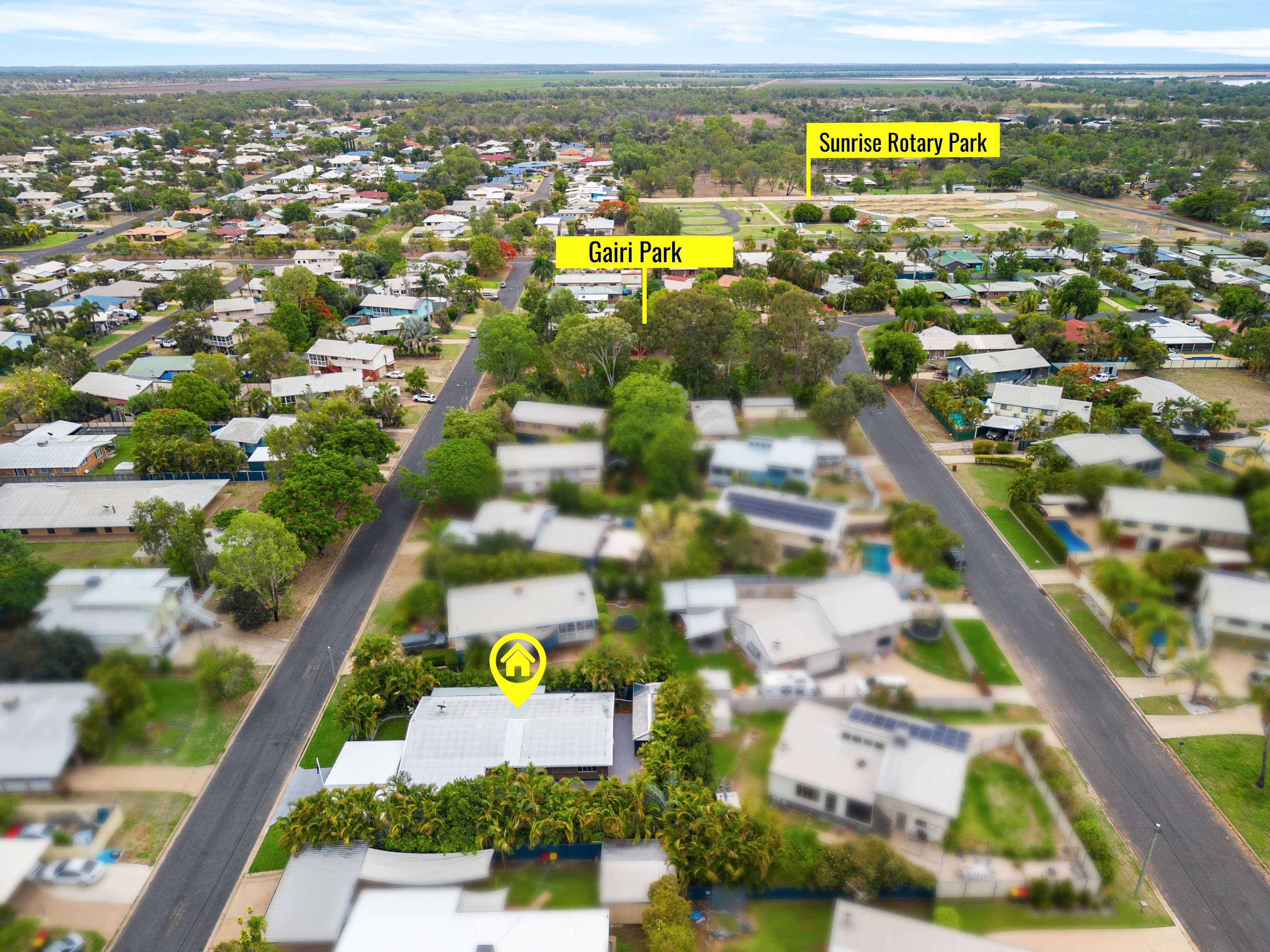 24 Colleen Avenue, Emerald QLD 4720, Emerald - Thumbnail 2