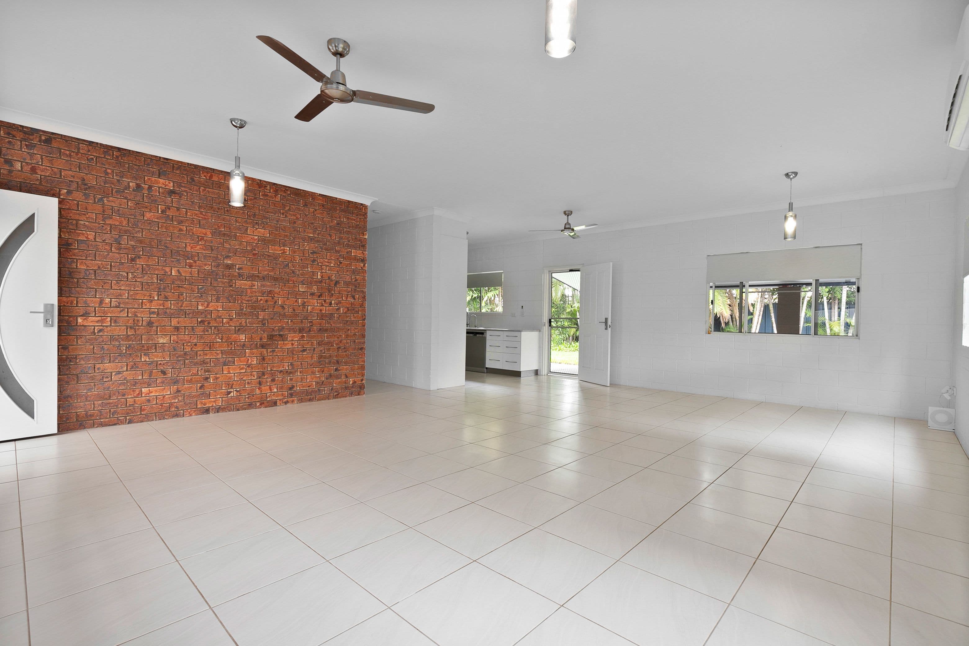 24 Colleen Avenue, Emerald QLD 4720, Emerald - Thumbnail 8