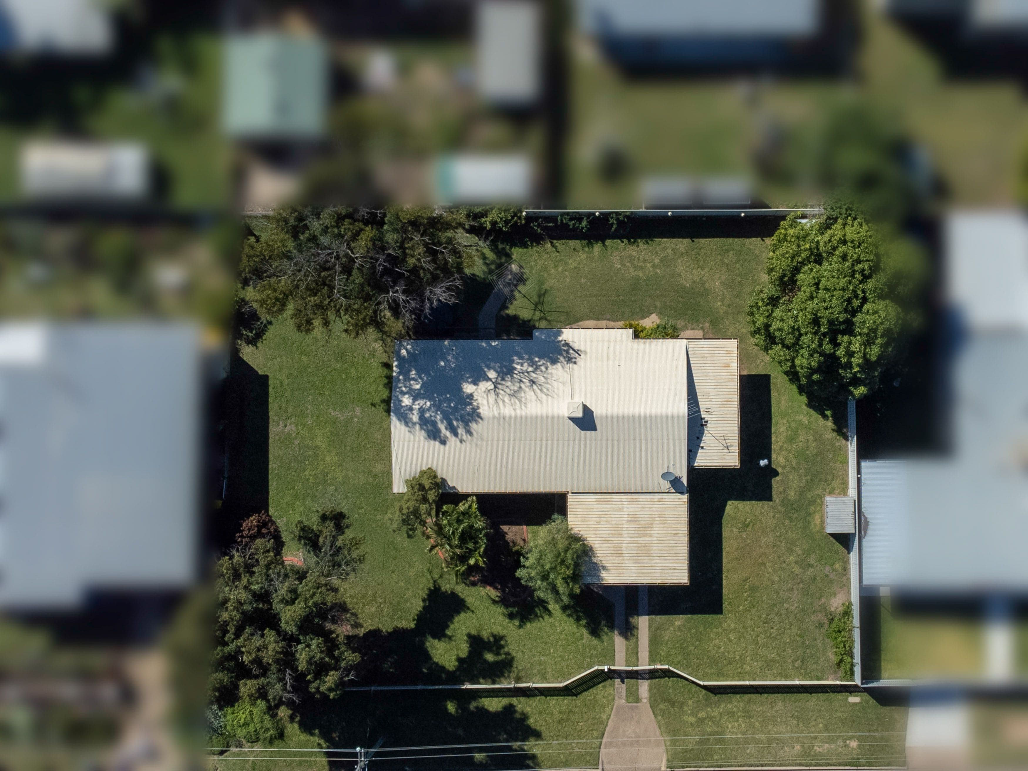 7 Harris Street, Emerald QLD 4720, Emerald - Thumbnail 4