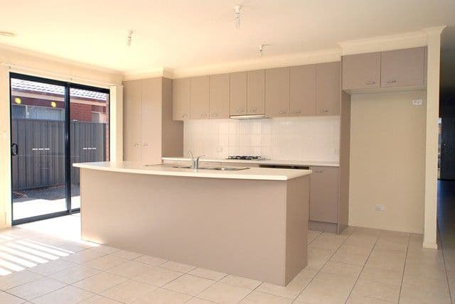 22 Eucumbene Road, WYNDHAM VALE VIC 3024, Wyndham Vale - Thumbnail 2