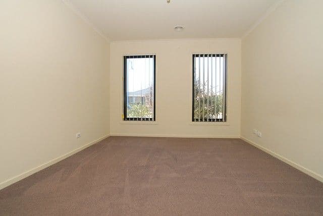22 Eucumbene Road, WYNDHAM VALE VIC 3024, Wyndham Vale - Thumbnail 5