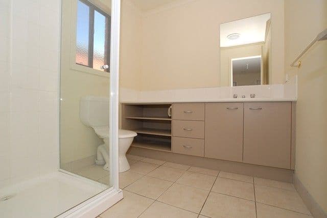 22 Eucumbene Road, WYNDHAM VALE VIC 3024, Wyndham Vale - Thumbnail 6